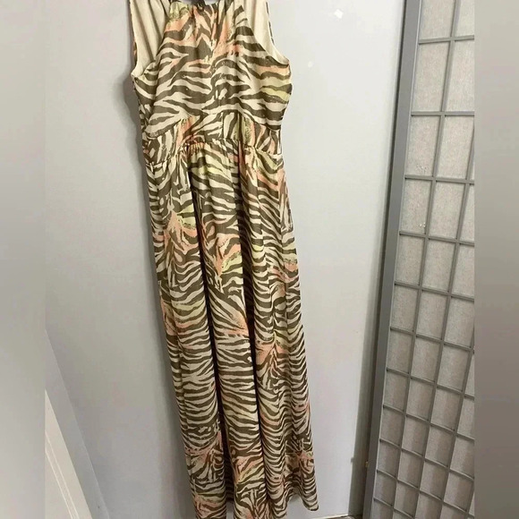 Vero Moda - Animal print maxi dress - US4 / UK 8 - Picture 7 of 8